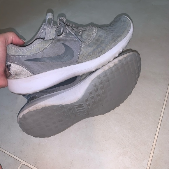 NIKE Running shoes - Picture 4 of 4